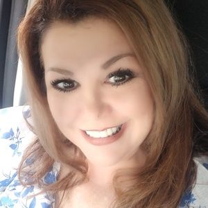 Meet your Posher, Monique